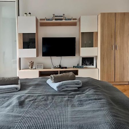 Center Apartment Iva Novi Sad Luaran gambar
