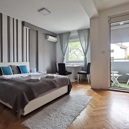 Center Apartment Iva Novi Sad Luaran gambar