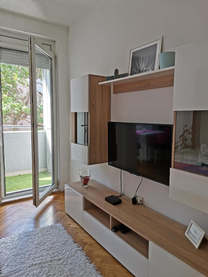 Center Apartment Iva Novi Sad Luaran gambar